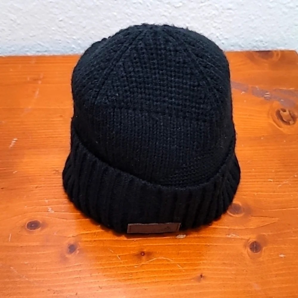 Adidas Beanie Mens OSFM Black Climawarm Knit Winter Hat‎ Logo Patch